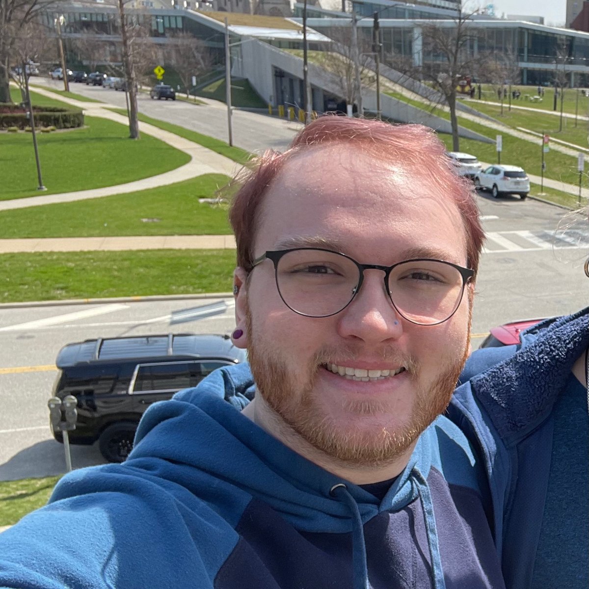 LettersPreSci's tweet photo. Say hello to Mr. Travis! He's taught 7th and 8th grade science in Ohio for one year, and this is his first year with LPS. Learn more about Mr. Justice and all of our other #lpsteachers on our site: https://t.co/p7luYxrh6b🧪

#lpsteacher #stemteacher #stem #stemforall https://t.co/Xh3XOKijTL