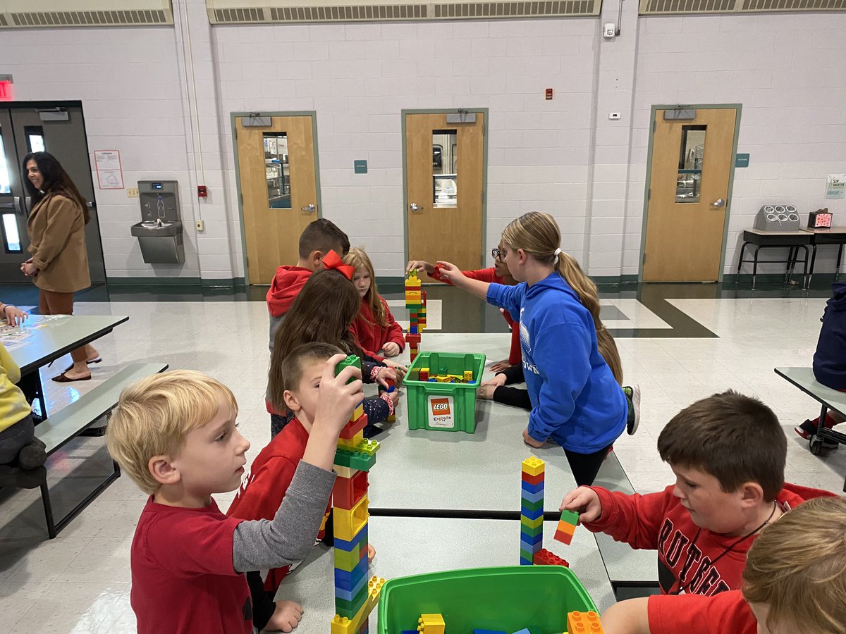 HowellTwpRamtwn's tweet image. Students from Ramtown and Greenville who participated in in the Summer Reading Program were recognized today. Students had a blast playing “Minute to Win It” games. What a fun way to celebrate our readers. Thank you to @HowellTwpGrnvl 

#HTPSLearnerSuccess
#HTPSTalentTeams