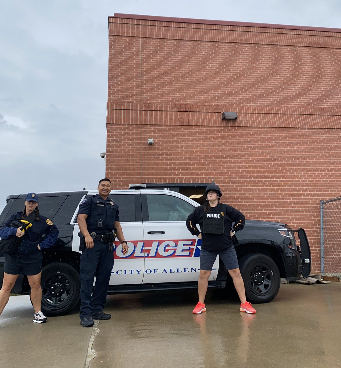 Officer K. Singleton tweet media