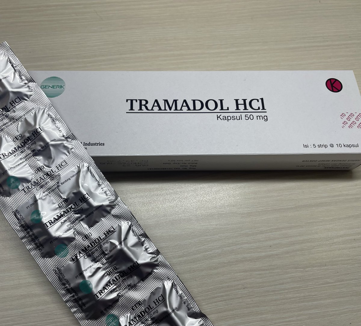 𝑨𝒅𝒂𝒌𝒂𝒉 𝒅𝒊𝒂𝒏𝒕𝒂𝒓𝒂 𝒌𝒂𝒍𝒊𝒂𝒏 𝒚𝒈 𝒔𝒆𝒓𝒊𝒏𝒈 𝒎𝒊𝒏𝒖𝒎 𝑻𝒓𝒂𝒎𝒂𝒅𝒐𝒍 𝒃𝒂𝒉𝒌𝒂𝒏 𝒔𝒖𝒅𝒂𝒉 𝒌𝒆𝒄𝒂𝒏𝒅𝒖𝒂𝒏 𝑻𝒓𝒂𝒎𝒂𝒅𝒐𝒍?

Kali ini aku akan bahas obat ini 😊
semoga bermanfaat yaa

-a thread-