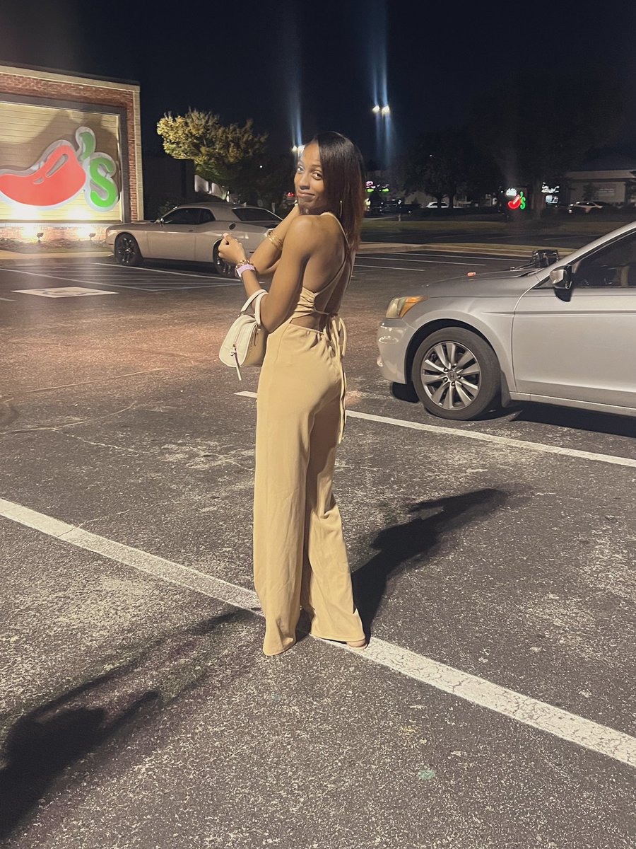 ThatGirlDaisha1's tweet photo. Everytime you forget , I come back to remind you 😘🩷

#BirthdayBehavior https://t.co/dremx4VpCl