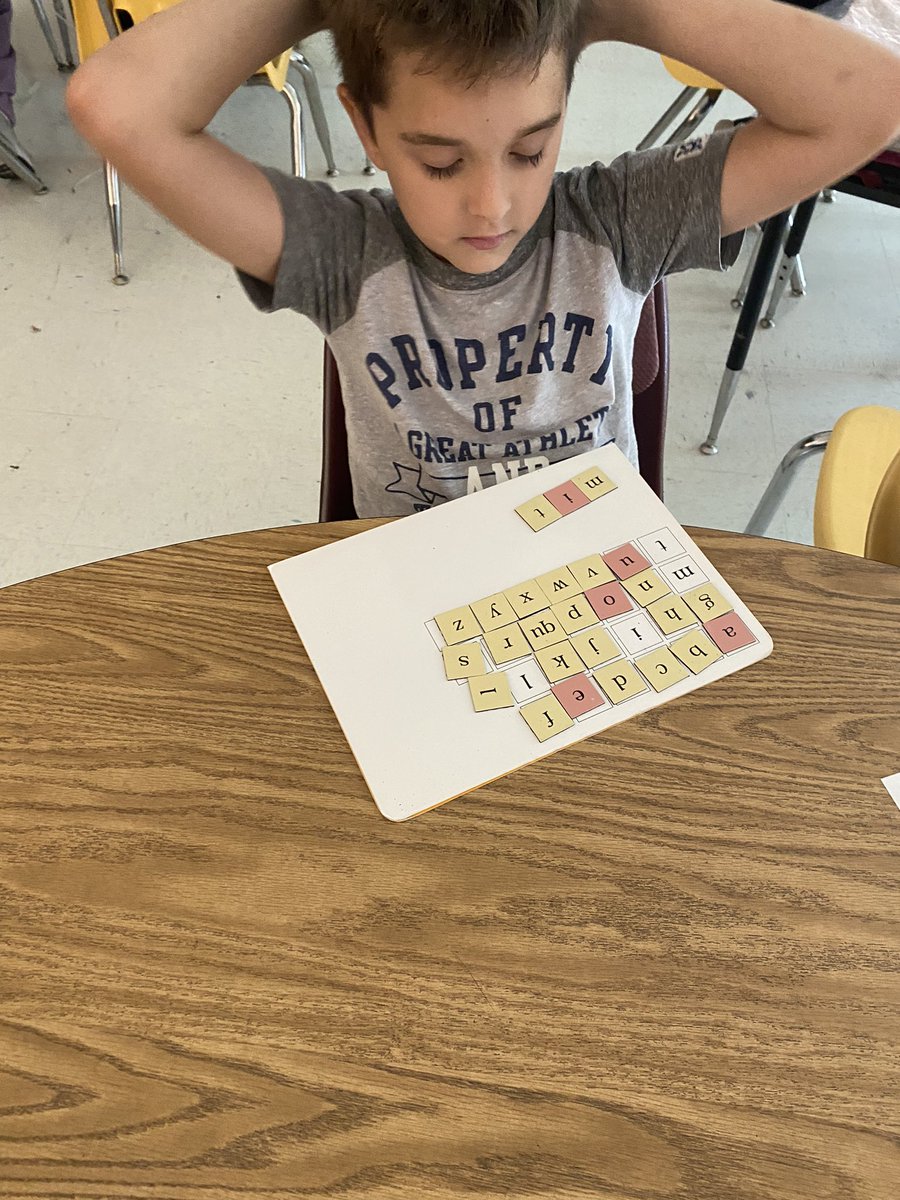 Mr. Moore tweet media