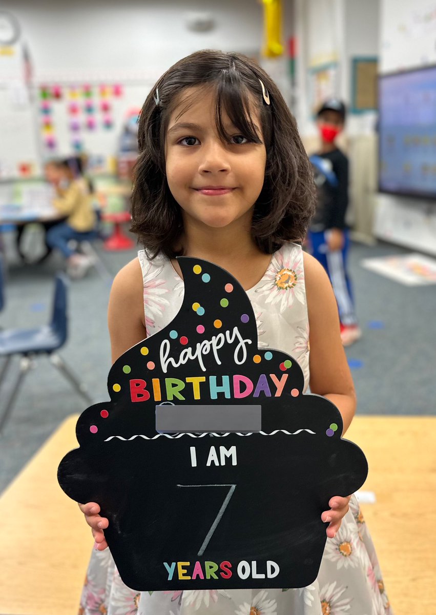 Meg Flajser tweet media