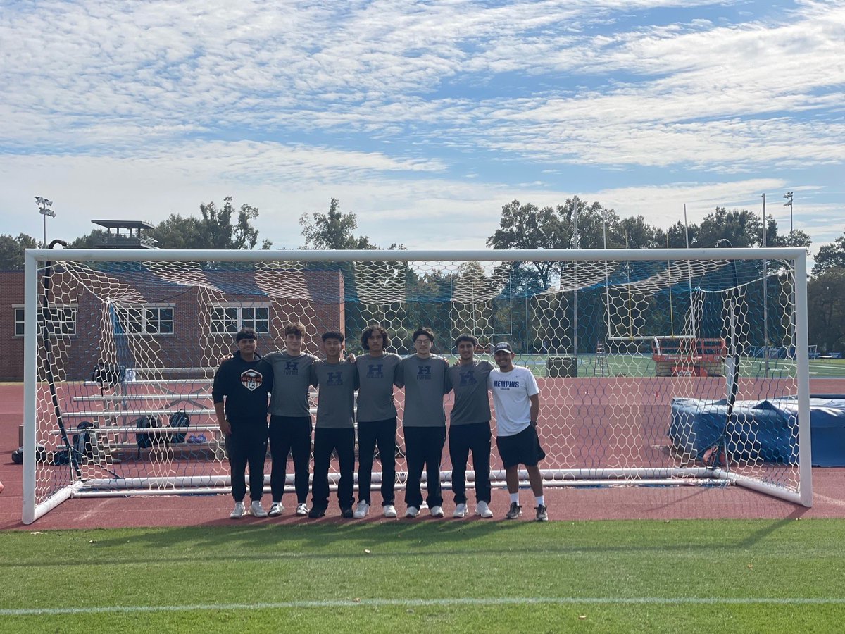 Players from 05/06B São Paulo recently visited the University of Memphis, watched a team soccer practice and met the coach! Can’t wait to see where the future takes you!