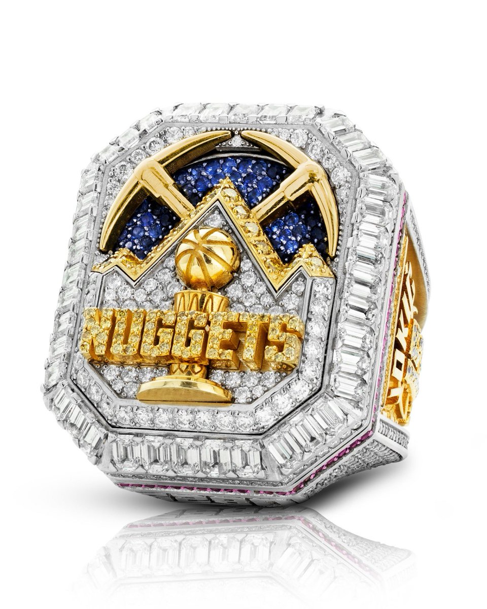 TheHoopCentral's tweet photo. This ring is 🔥🔥🔥

(via @nuggets) https://t.co/SmM1TJgG96