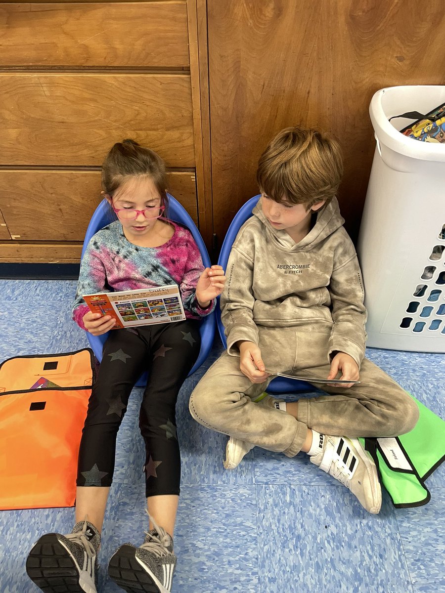 We ❤️ partner reading! 📖 <a href="/MahwahGW/">George Washington School, Mahwah NJ</a> #MahwahConnects #GWBelieve