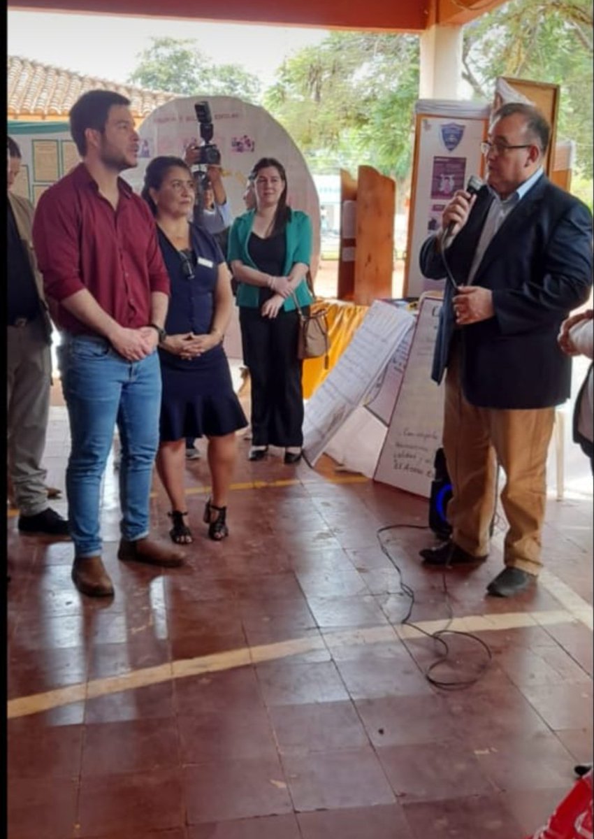 danicoronelpy's tweet image. Excelente jornada  de cierre de talleres contra el ciberbullying a iniciativa del @MINNAParaguay  con la presencia del Señor Ministro @WalterGCpy  en Villa del Rosario , depto San Pedro.