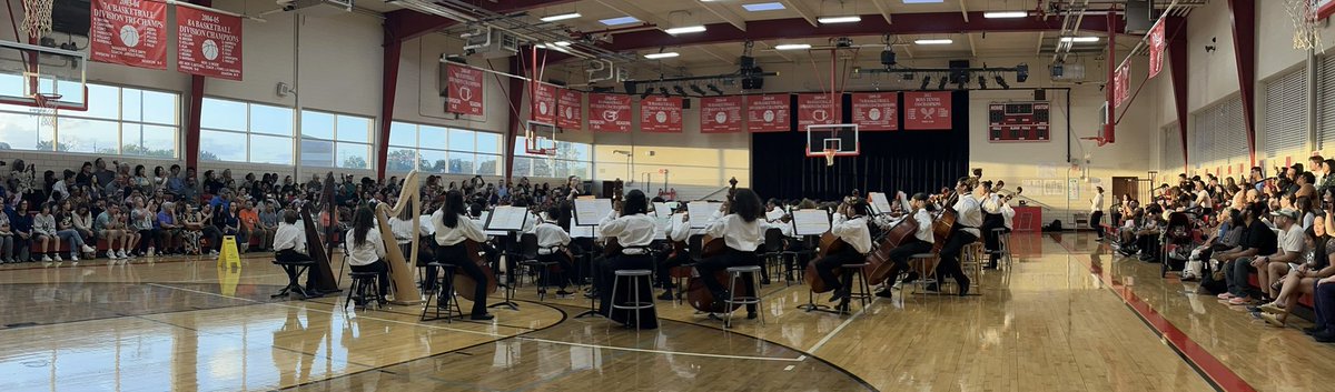 SquiresAtReese's tweet photo. Beginning Orchestra’s first concert was excellent! Proud of how quickly our budding musicians have caught on this year. Destined for EXCELLENCE! #ItStarsWithMe #WeLiveAboveTheLine https://t.co/yBYF5jobWq
