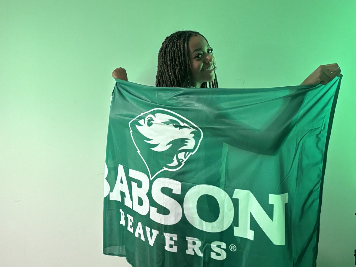 courtney_lowe2's tweet photo. Thank you to @babsonwhoops for an amazing official visit this past weekend and offer! Go beavers 🦫 💚? 
@SUTSReport @pbchoopsgirls @SAthletesLBB @CoachRod12 @bobcats_county @AthleticBobcat @EraPrep @Nhu_Monster @ChenayLowe @cassidy_lowe5 @LHanna9 https://t.co/lxq0GexgkI