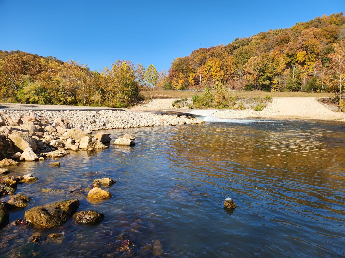 JacobWesthoff's tweet image. Most days I sit behind a desk and stare at a screen.  But sometimes, I get to do the fun parts of science.  We installed 3 PIT antennas in the Big Piney River over the last two days and I can't wait for the aquatic organism movement data to start rolling in!