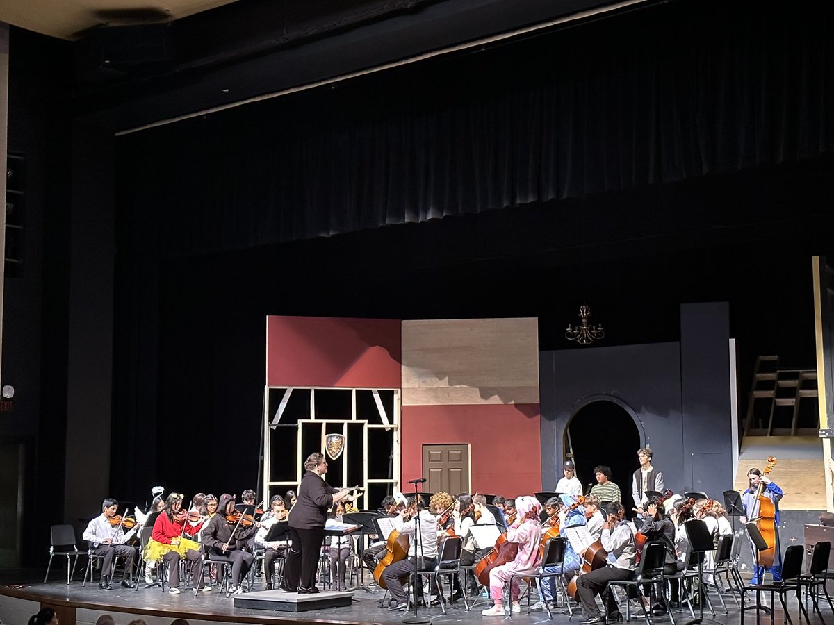 Van Hoosen Middle School (@vhmsvikings) on Twitter photo Our 6, 7 and 8th grade orchestra students put on amazing concert tonight! The music was hauntingly good! @rochesterschoolsmi <a href="/rdmooney/">Dan Mooney</a> <a href="/MatthewsVikings/">Laura Matthews</a> Our 6, 7 and 8th grade orchestra students put on amazing concert tonight! The music was hauntingly good! @rochesterschoolsmi <a href="/rdmooney/">Dan Mooney</a> <a href="/MatthewsVikings/">Laura Matthews</a>