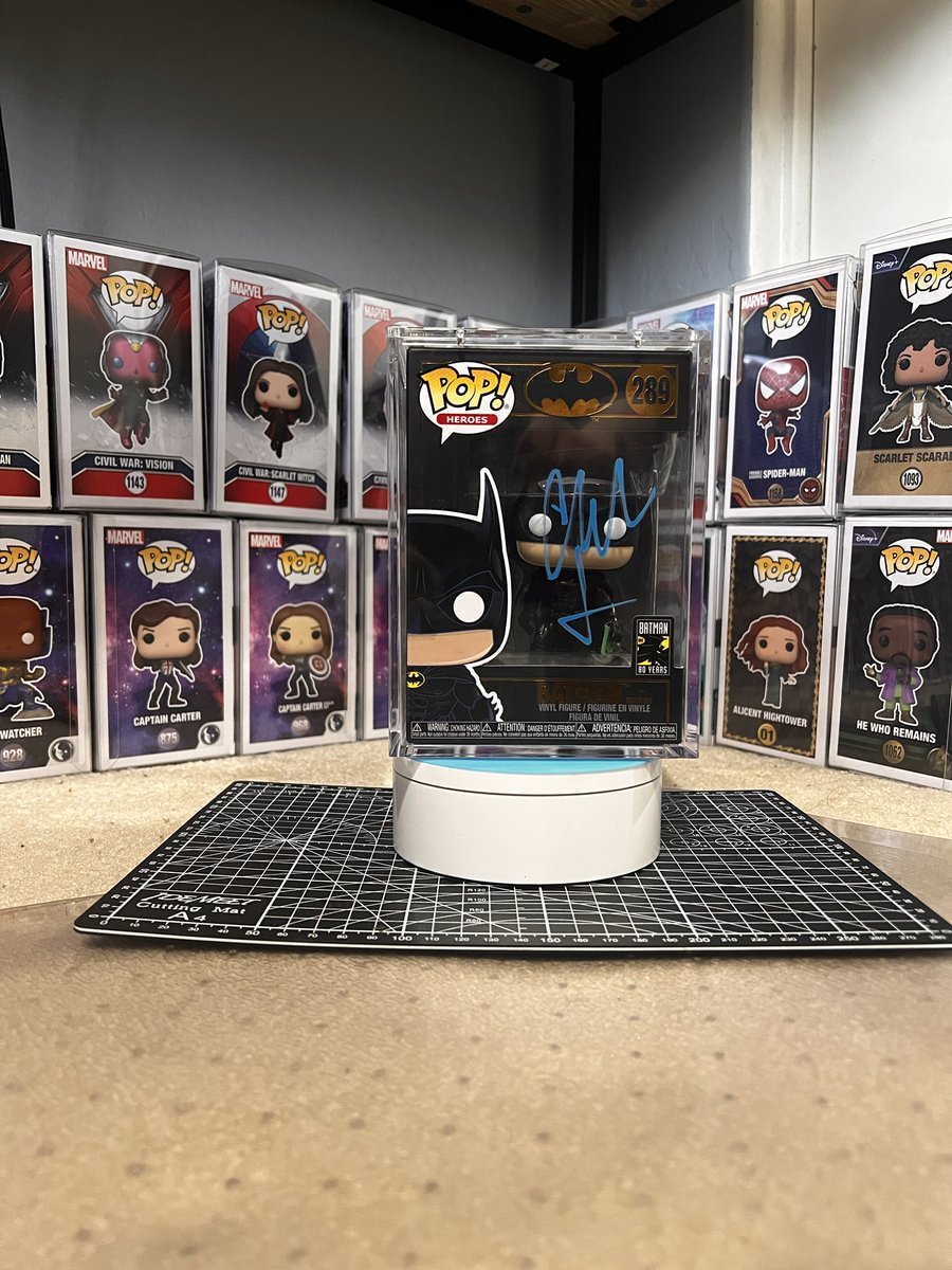 JalynSanderson's tweet photo. Added 2 new pieces this week one courtesy of @darthgolbach and Popa-Top on insta/What Not ๐๐ I love both of these pieces #FunkoPop #marvel #batman #spiderman #ChristianBale #WilliamDefoe https://t.co/8E2m1ModL6