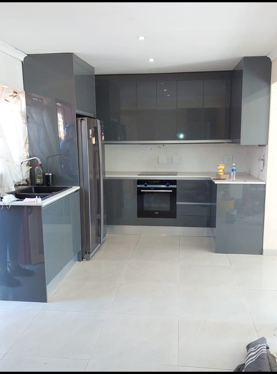 Vinolize4's tweet photo. @akreana_ KEMP KITCHEN FITTINGS
Mr Kgotso Edwin Moloana

WE DO
*KITCHEN CABINETS
*WALK-IN-CLOSETS
*3D DESIGNS
*TV STANDS
*BATHROOM VANITIES
*BIG CABINETS

FIND US ON
*WHATSAPP - 0826421380
*TIKTOK - @KKF2016
*INSTAGRAM - KEMPKITCHENFITTINGS
*EMAIL - kempkitchenfittings@gmail.com https://t.co/f9yt6BSuE8