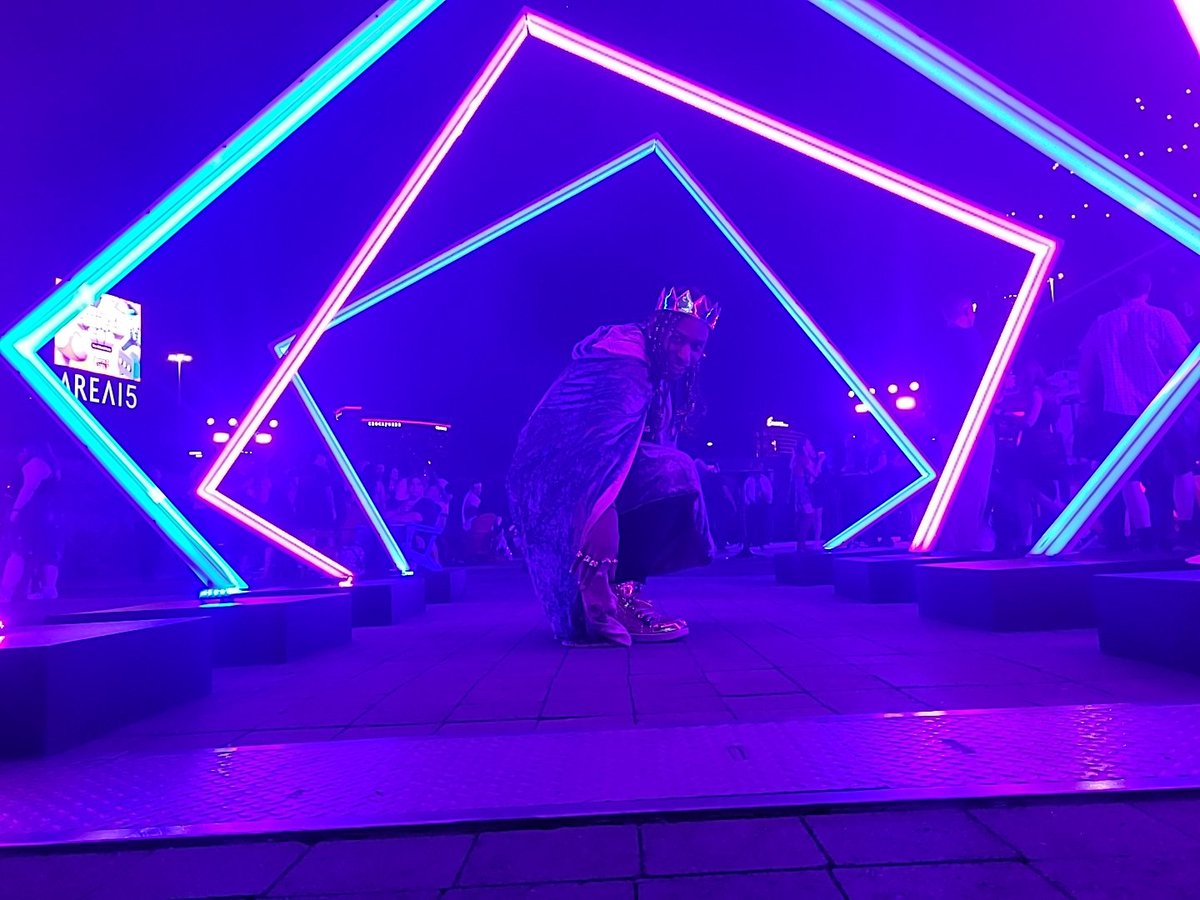 mrdrshadow's tweet photo. Taken at official @twitchcon party at @AREA15official 
#TwitchConVegas https://t.co/A8NewAoe3W