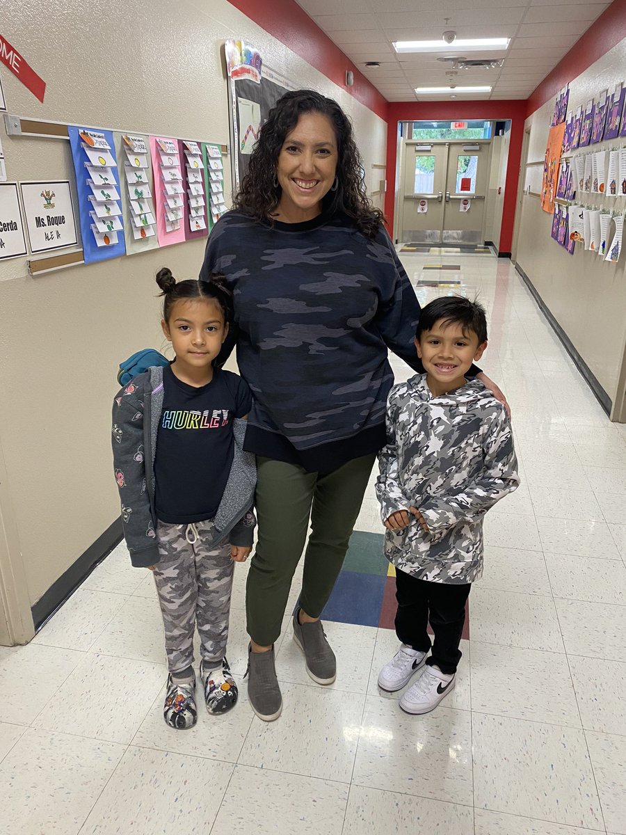 MVECounselor's tweet photo. 💚💛 Day 2 of Red Ribbon Week: Our @NISDMeadowVill students, teachers, and staff COMBAT drugs! Camouflage day! ❤️ @NISD @NISDCounseling @c_maldonado_1 @jchudej_garcia https://t.co/bn3DJUAE4h