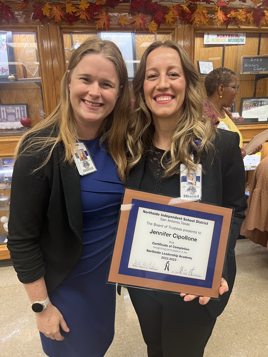 ErinMcKinney23's tweet photo. Loved celebrating, supporting, and learning from these and so many more leaders from the 22-23 NLA cohort.  Congrats🎉#fullcircle #leadersgrowleaders @NISD  #TeamNorthside https://t.co/BwihtQ1bBw