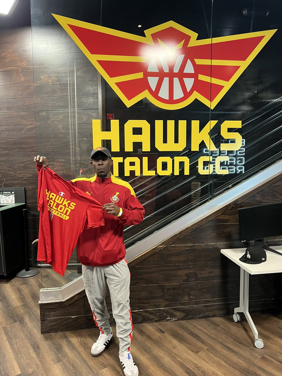 STEALTHxJ's tweet photo. MUCH LOVE ❤️ ���🖤 #JSTEALTHD THANK YOU #CaliKid @HawksTalonGC @iamwesjordon @MaeloDzT @BlkFrankWhite1 @NBA2KLeague Had to show up looking the part in my BLACKSTAR Jumpsuit! @esportsGhana #ATL @MADExINxINDIA @GeorgiaLottery #GeorgiaLottery @StateFarmArena https://t.co/3PkImk9Ah1