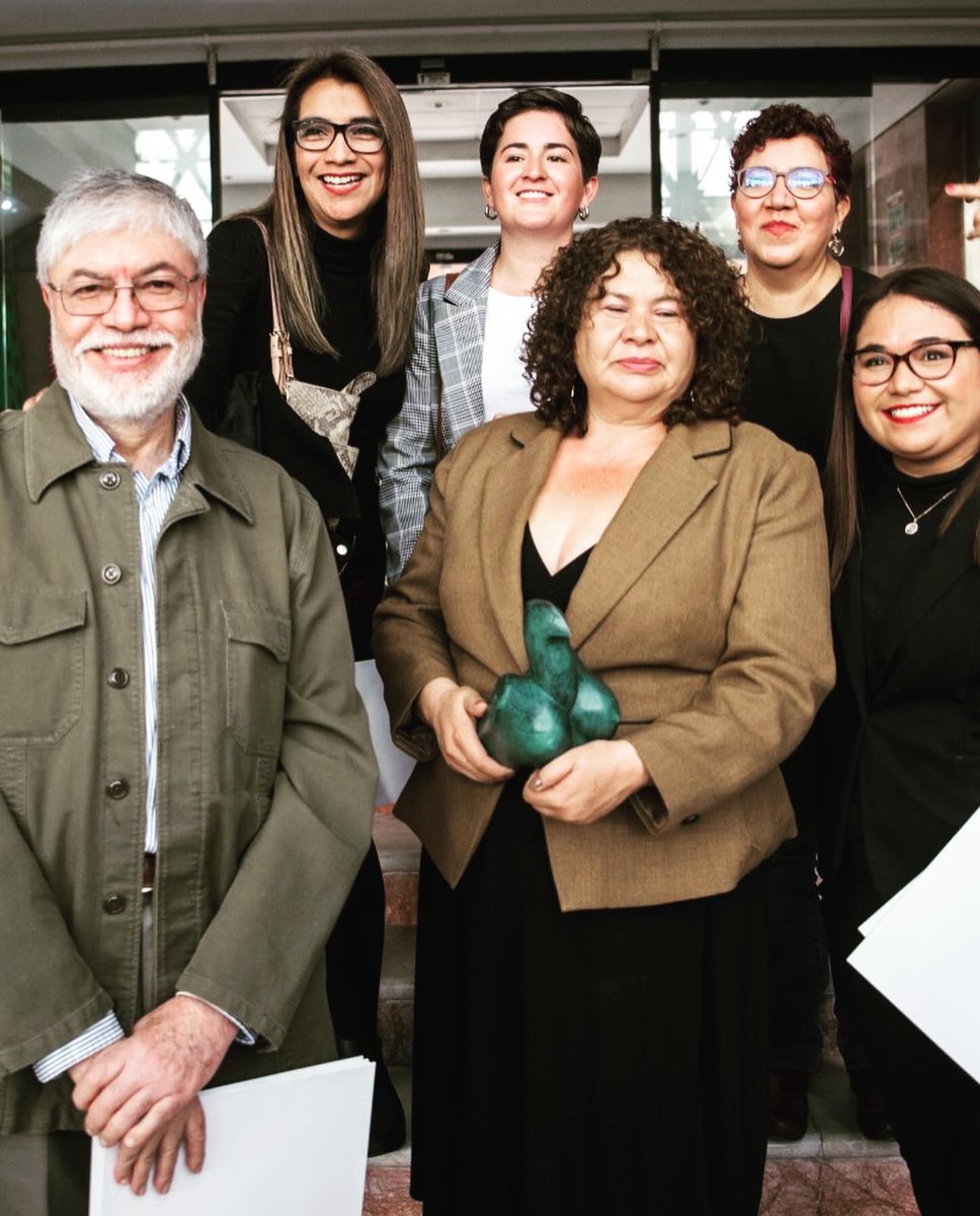 KenniaV's tweet image. Hoy se entregaron los #PNP del @CCPNPMexico y dos trabajos de @poplabmx fueron reconocidos en la categoría de reportaje. Uno como ganador y otro como finalista.
Mientras otras PopLaberas ganaron en categoría multiformato.
Muy orgullosa de este equipo 🥰