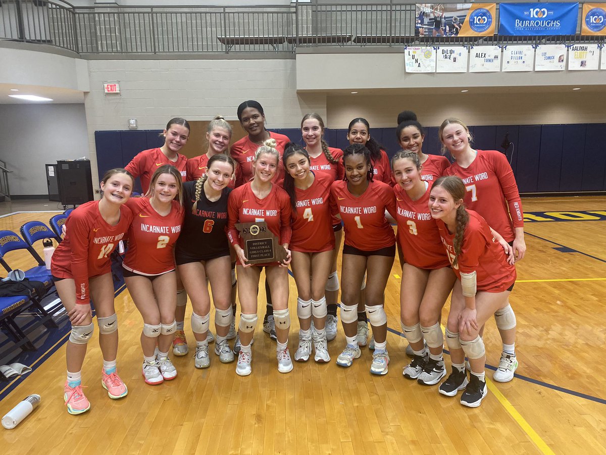 IWAVolleyball's tweet photo. DISTRICT CHAMPS‼️‼️‼️‼️ https://t.co/bSlGmSxhMl