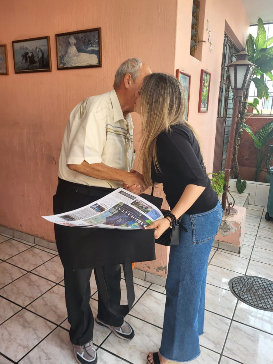 FabiolaCuan's tweet photo. Las palabras que busco no existen, pues mi agradecimiento hacia Ustedes no tiene comparación 🙏🏻♥️

#Distrito9EnMovimiento🧡 https://t.co/FFI8zkhiy9