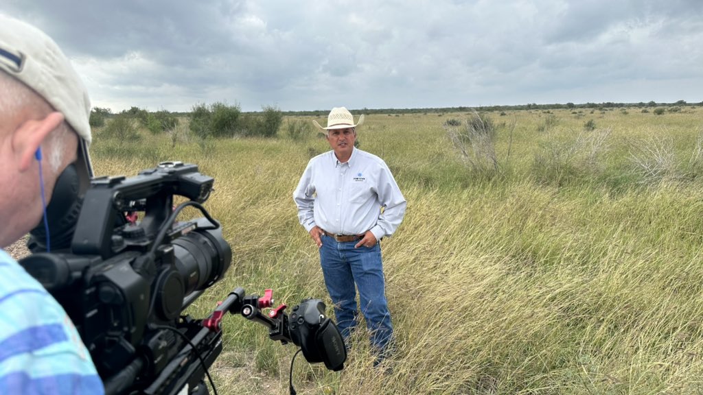 Katemahercsu's tweet photo. A quick but informative trip to South TX with our great friends @CortevaPastures to learn how LandVisor® can help ranchers implement a good mesquite control plan. Tune in to #CattlemenToCattlemen on @OfficialRFDTV 11/14 to hear more! #growmoregrass https://t.co/CqGehD0CGK