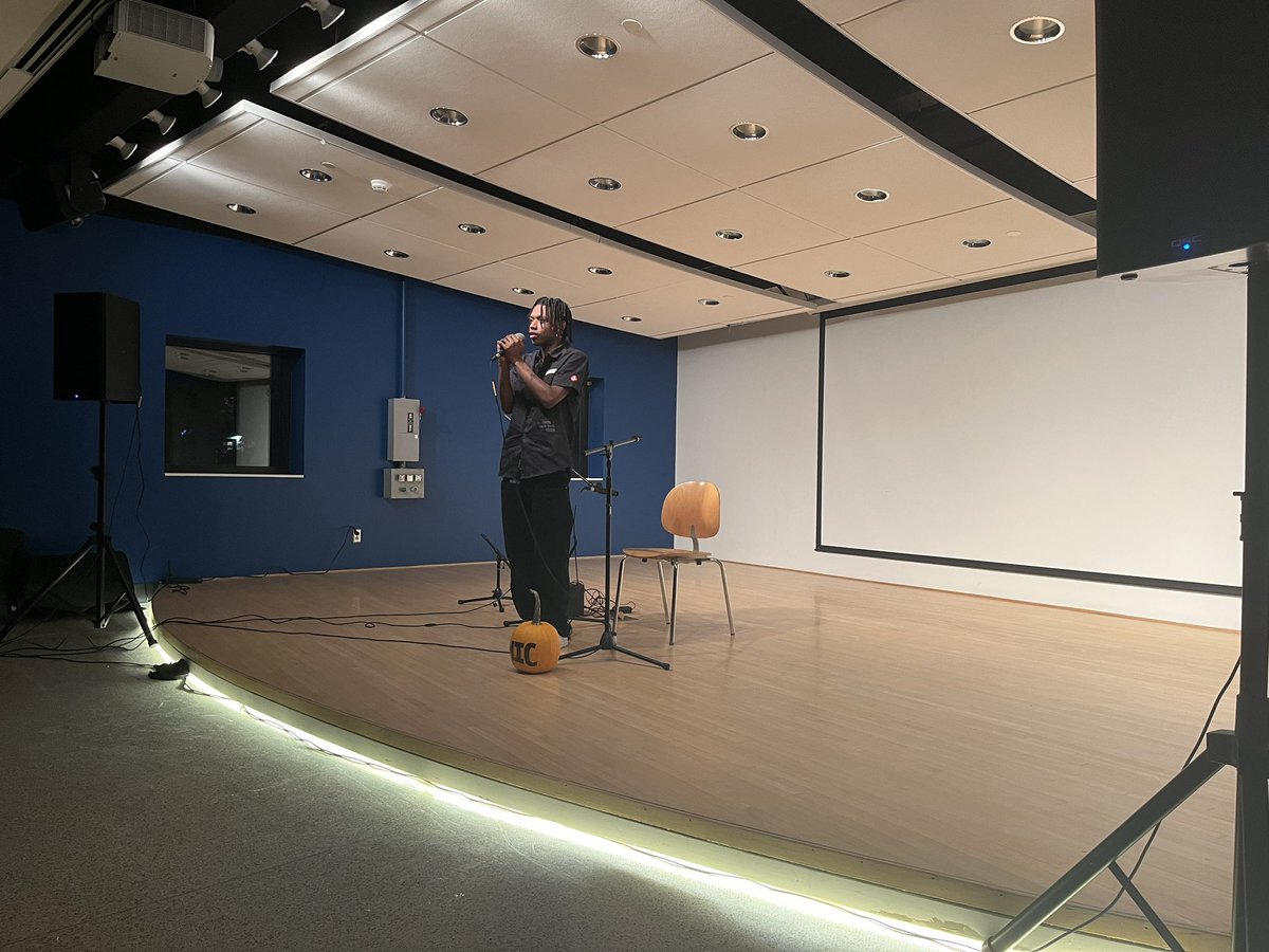 🎙️ THATS A WRAP 🎙️ 

🖤 Thank you everyone who made it out tonight !
🤍 One last round of applause for the preformers this evening !
👏👏👏👏👏👏👏👏👏👏👏👏👏