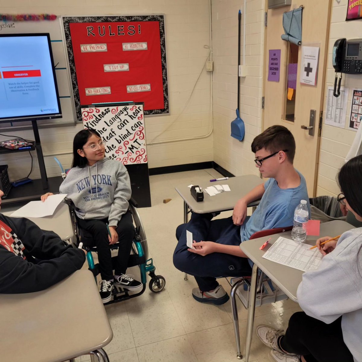 AMSkelkins's tweet photo. Had a great day training our AMS PeerHelpers!! So excited for this new program for Albertville City Schools!! 
@thrive_way
@AMSAggies https://t.co/PUeJljYJmR