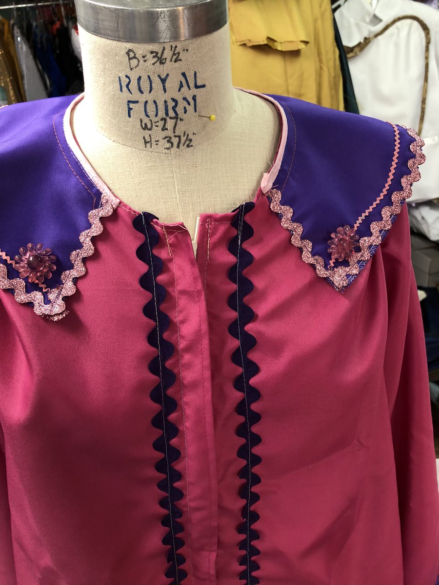 teapotmom's tweet photo. Another elf costume, for LZHS production of โElf Jrโ. #sewingproject #elfcostume #elfjr #costumedesigner #sewingwithwhaticanfind https://t.co/bnGcUNY2I8