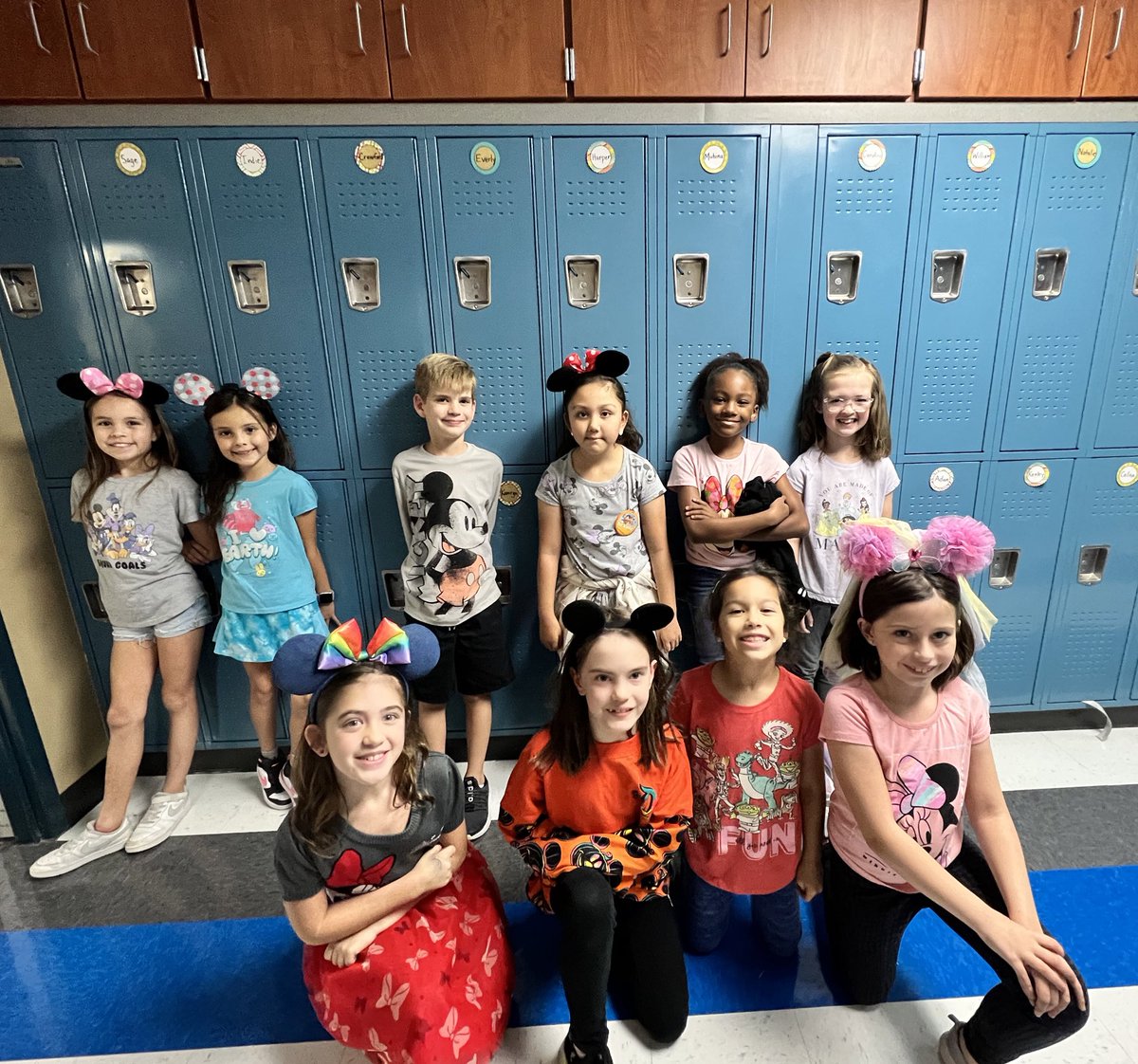 Dooley2nd's tweet photo. Red Ribbon Week: For Tuesday, we want show that Dooleyland is the happiest place on Earth by wearing Disney-related attire. 
#DooleyGameOn
#LevelUpPlanoISD https://t.co/pA0pbP5XOA