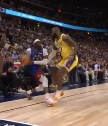 BrasilAD's tweet photo. MEU DEUS O REGGIE JACKSON APOSENTOU O LEBRON 😱😱😱😱😱😱😱

Aham, valeu. https://t.co/gHl5KRGG6G