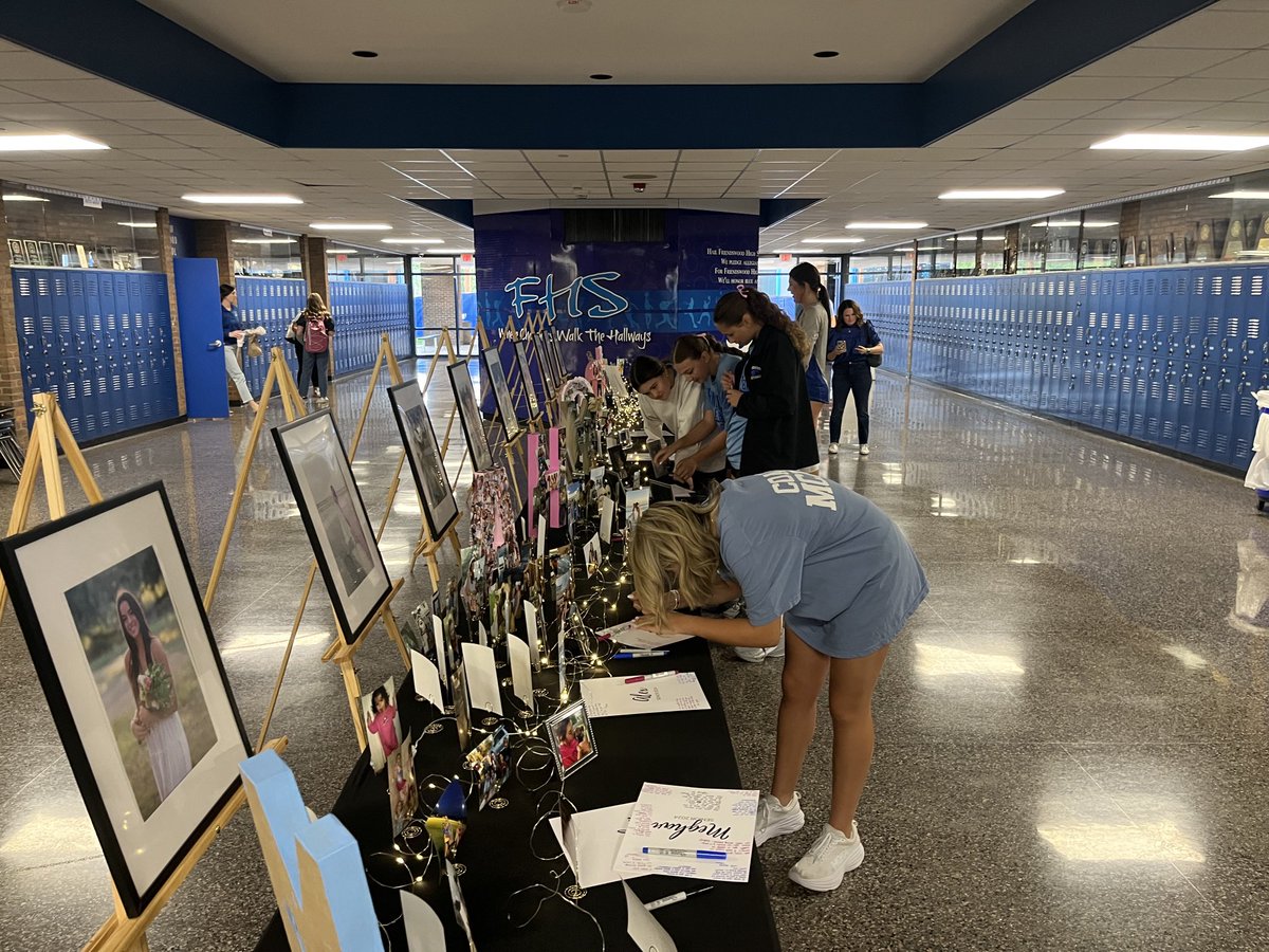FHS celebrates Sr Night for our state ranked Volleyball Team! Our Sr’s have been awesome leaders on the floor &amp; in the classroom! Dominating Laporte Tonight! State playoffs here come the Stangs! Let’s make a run! ⁦<a href="/FwoodVolleyball/">Friendswood VB</a>⁩ #MustangBluePrint ⁦<a href="/fhsmustangs/">Friendswood High School</a>⁩