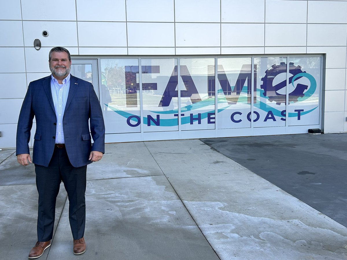 jtonydavis's tweet photo. What a great event at Bishop State Community College today! The Grand Opening for their Adv. Mfg. Center to house several great programs, including #FAMEworks. https://t.co/nwRJcmc7jz
