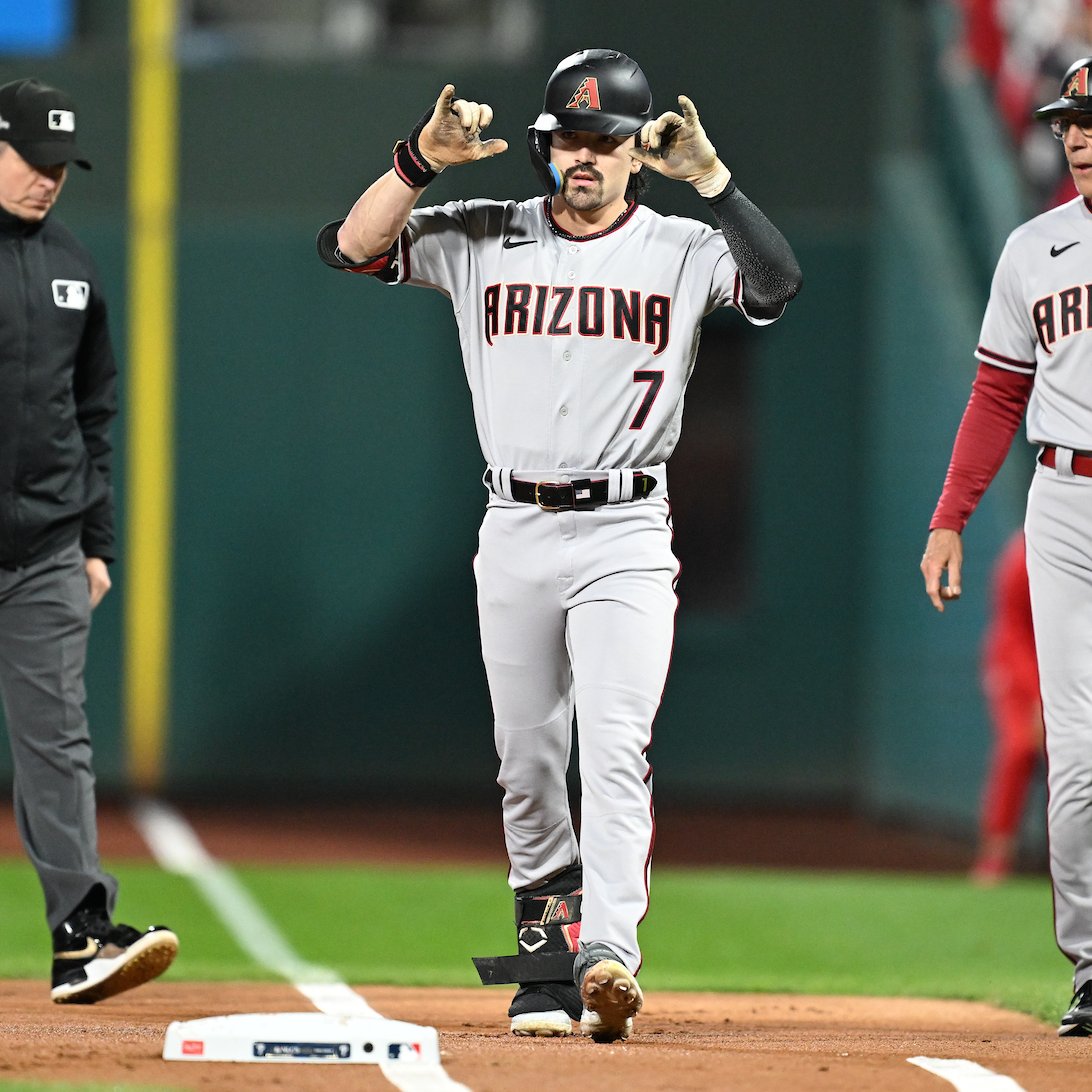 Dbacks's tweet photo. Snakes strike first. 🤙 https://t.co/pbd3gzvq8y