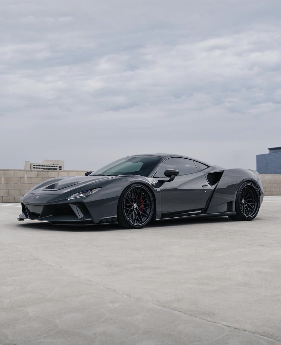 LuxuryCars365's tweet photo. Ferrari F8 Tributo 🌩️ https://t.co/euMNqcdXVi