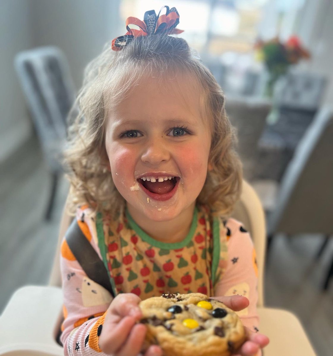 BeautyBabesBall's tweet photo. Lola....the official taste tester๐คฃ. Cookies finished and ready to bring to for the entire @IdahoLCA fraternity tomorrow. It's @QuentinEck01's birthday week!!!๐ฅฐ๐ค๐โ๐ผ'sโฌ๏ธ๐ช๐ฅณ
#birthdayweek #momlife #october28th #almost21 #birthdayboy #govandals https://t.co/OyBsy5YhJD