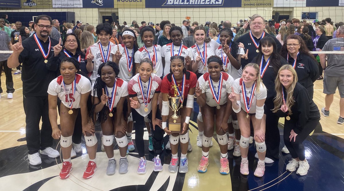 StarSportsFeed's tweet photo. The Cardinal Newman Cardinals, Back 2 Back SCISA 4A Volleyball State Champions https://t.co/eO20Vu57M7