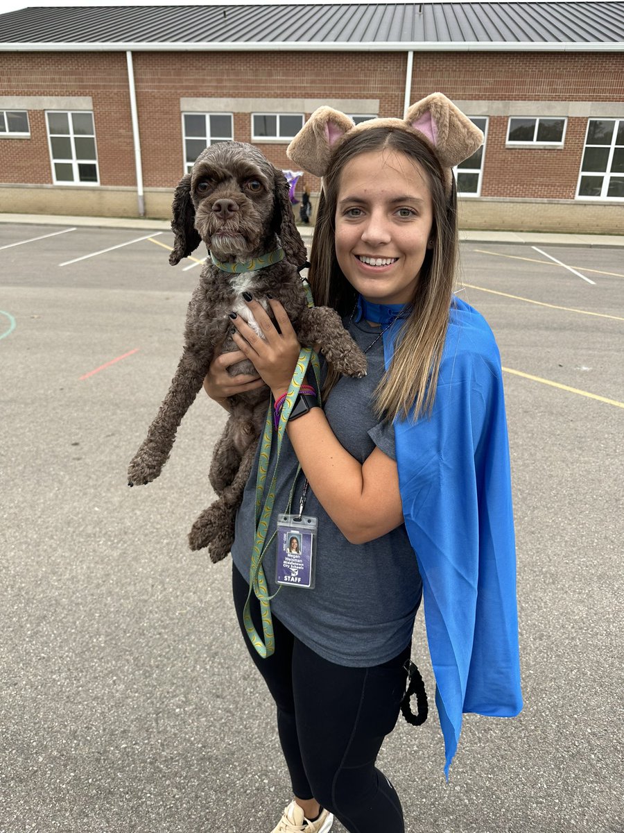 Trunk or treat was a ton of fun! So proud of the influencers for creating and running some game stations. Sparky 🐶 loved meeting my students! 💜
<a href="/MillerRdgTweets/">Miller Ridge Elementary School</a>