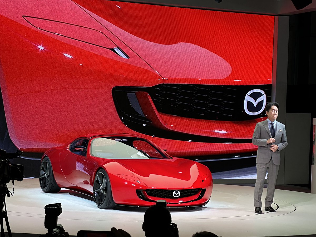 MotorFanweb's tweet photo. ウォー！
マツダのコンセプトは、2ローターハイブリッドのスポーツカー！
#mazda 
#ICONICSP https://t.co/ymSbyJNcjP