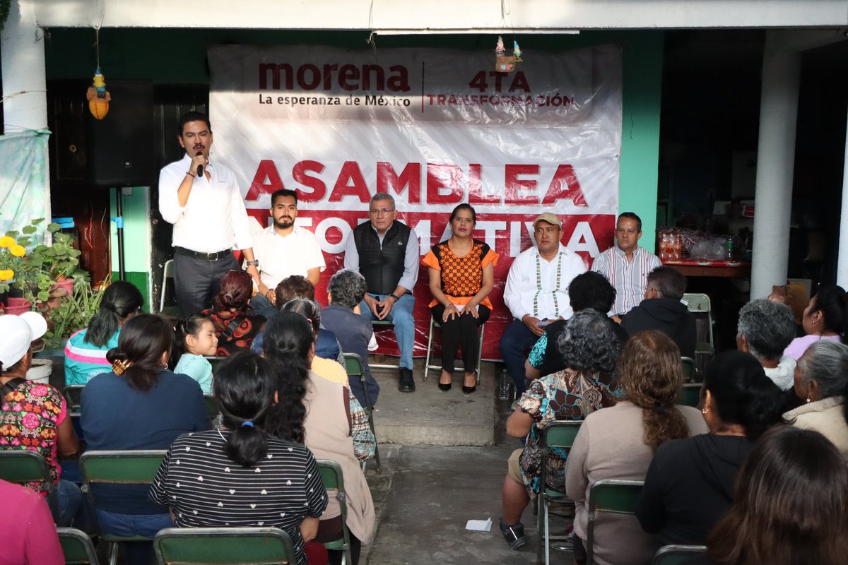 noejaracruz's tweet photo. Junto a mis amigos Laura Estrada y Nino Morales, tuve el gusto de participar en una nueva Asamblea Informativa en Candiani, donde la gente nos recibió con entusiasmo y compromiso hacia nuestro movimiento. Siempre es un placer compartir ideas y pláticas con personas de los diferentes rincones de nuestra ciudad.
