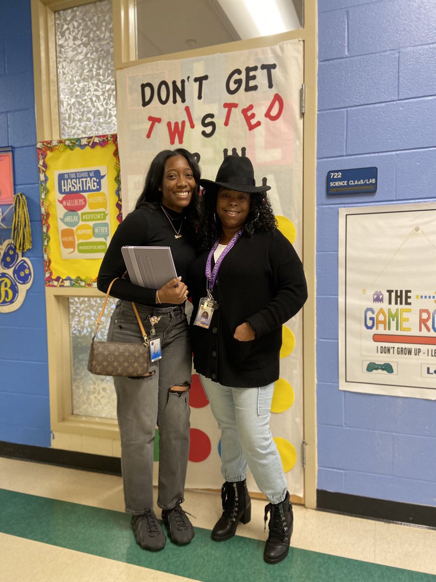 Thanks <a href="/karismacruell/">Karisma Cruell, M.Ed</a> for coming to visit Monaview and the Lexia Lab. I was excited to meet and discuss Lexia with you!😊🤗 #LexiaLabRocks 
#MonaviewMoments 
#Monaviewonthemap