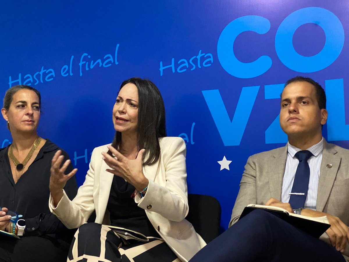 VenteVenezuela's tweet photo. María Corina recibe a miembros del Cuerpo Diplomático acreditado en Venezuela 

📲https://t.co/4vS5ofVAoz
@MariaCorinaYA | @Urruchurtu https://t.co/Rs7LLXNN9v