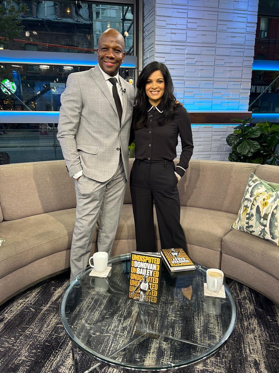 donovanbailey's tweet photo. One week out from the release of #UNDISPUTED: A champions life. Excited by the buzz my memoir is generating!
PRE-ORDER your copy before Oct. 31:
https://t.co/YWDRj4vCFc
@PenguinRandomCA
@penguinrandom
@chaptersindigo
#THEChamp
#RunningThingsPodcast https://t.co/2oLqG5gsRx