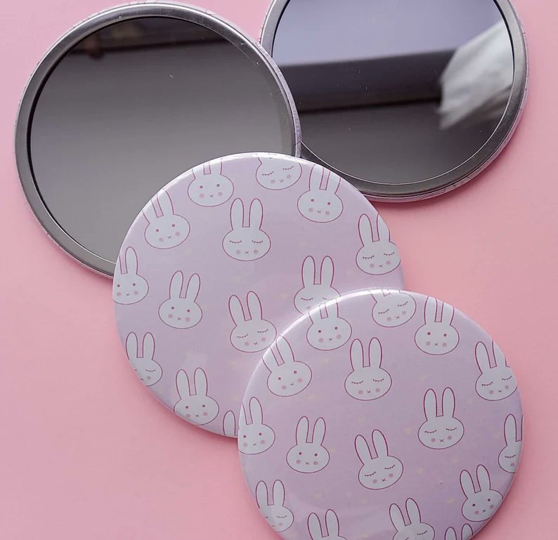 MinnieMissCraft's tweet image. **ONLY TWO LEFT OF EACH IN STOCK!**
Please head to my link into my bio, to grab them before they are gone! #compactmirrors
#pocketmirror #miror #kawaiishop #kawaii #kawaiiaesthetic #bunnies #teddybear #cute #pink #smallgifts #smallgiftideas #girlythings #girlyaccessories #beauty