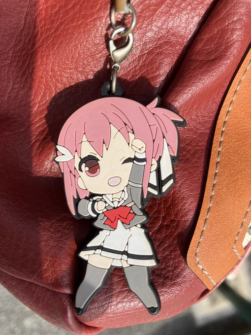 鞄についてる友奈がいつも応援してくれてる根性で乗り切るしかない!今日も頑張ってこー#yuyuyu 