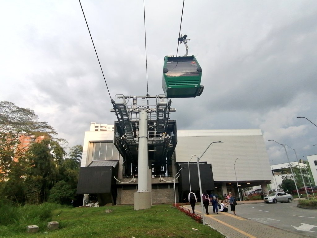 Otro año más y en <a href="/megabusenmarcha/">MEGABÚS - MEGACABLE</a> no instalan cicloparqueaderos. Se acabó admon y no hay intermodalidad. Gobierno  @MayaAlcaldePei NO le cumplió a la bici. Cumplimiento metas probici en plan de desarrollo por debajo del 30%. <a href="/BiciRedColombia/">BiciRedColombia</a> <a href="/ForoMundialBici/">Foro Mundial de la Bicicleta</a> <a href="/mesabiciPereira/">Mesa Bici Pereira</a>
