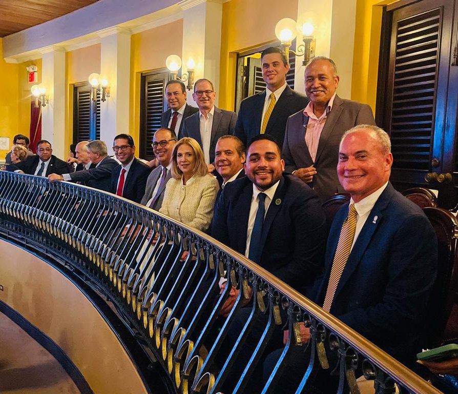 rodrzaguilo13's tweet photo. San Juan| La Ciudad Capital está en buenas manos. Con mis compañeros de la #CamaraPNP en el mensaje de nuestro alcalde, .@Miguel_Romero_ https://t.co/QDcmulb3aX