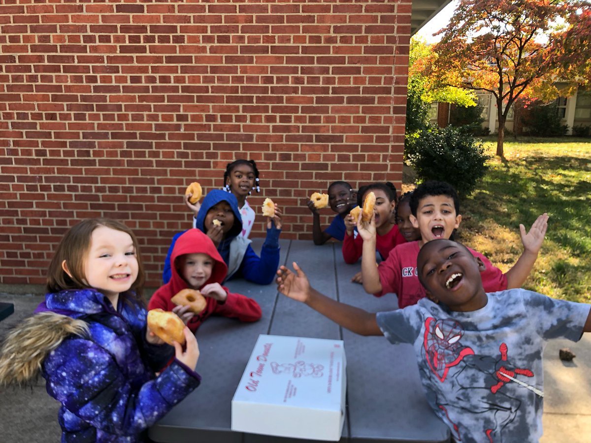 Armstrong_HSD's tweet photo. Exciting news! Our little scholars just completed the first quarter of first grade with perfect attendance! ππ We're so proud of their dedication to learning and can't wait to see what the rest of the school year holds. Way to go! πππ― #PerfectAttendance #FirstGradeAdventures https://t.co/KwJvZABjZe