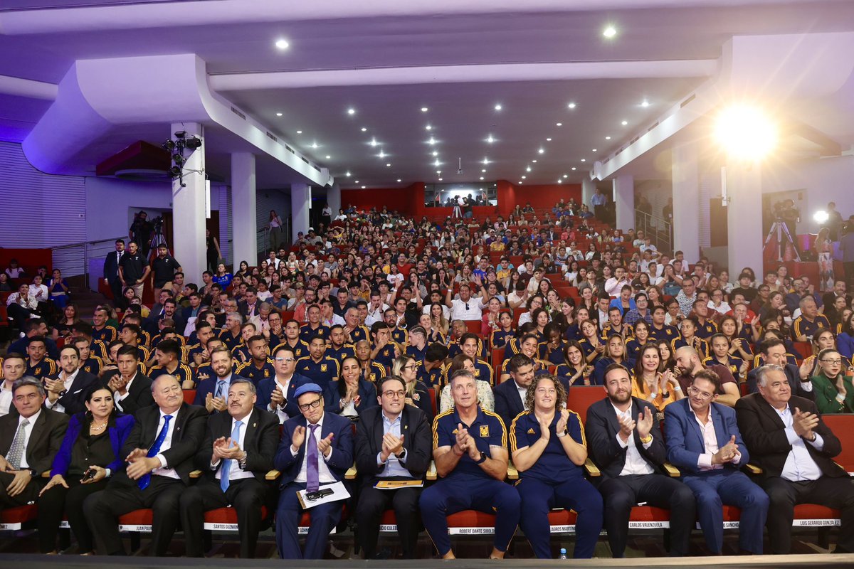 🙌🏼🐯 ¡𝗧𝗶𝗴𝗿𝗲𝘀 𝗦𝗼𝗺𝗼𝘀 𝗧𝗼𝗱𝗼𝘀 y juntos hacemos equipo por un mejor futuro!

Informe Anual de Impacto Social 21-22