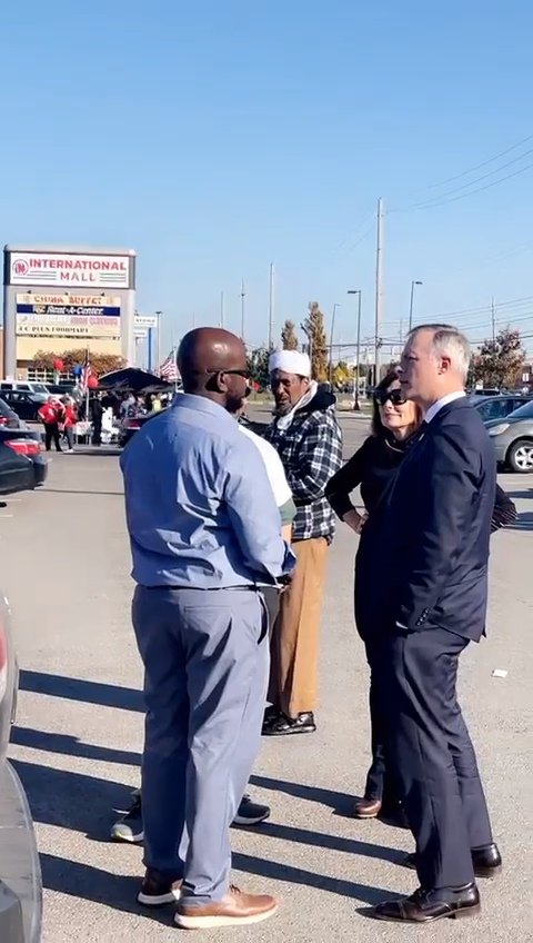 jeyte4us's tweet photo. At the early voting center, State Treasurer Robert Sprague, Franklin County Chairwoman Meredith Freedhoff, and Andrew Havas. With a shared commitment to democracy and civic engagement, they engaged in conversations with voters. https://t.co/7aAPVDimDa