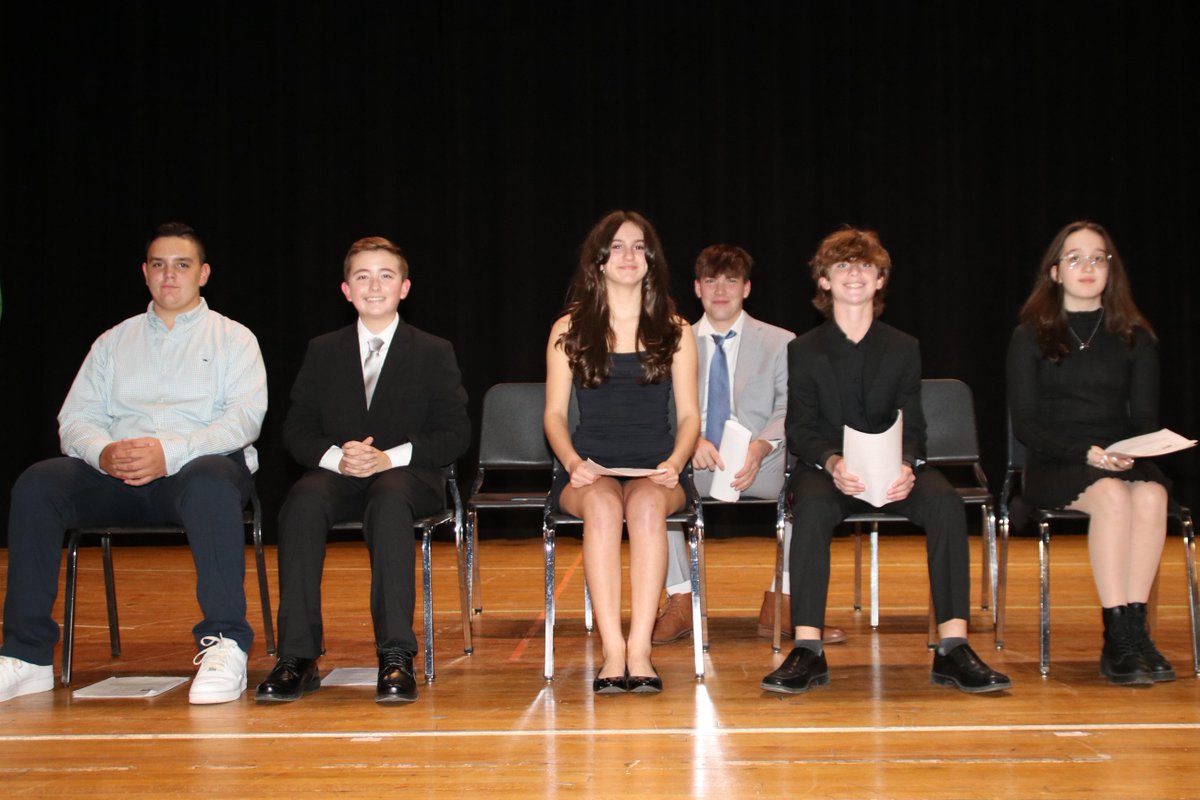 CommackSchools's tweet photo. Tonight was the National Junior Honor Society Induction Ceremony at CMS - one of the highest honors that can be awarded to a middle school student! Congratulations! #Leadership #Scholarship #Citizenship #Service #Character @NJHS #CommackMiddleSchool #CommackSchools https://t.co/P2biVBVqck